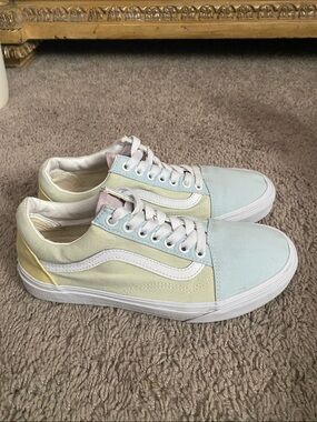 Vans Oldskool Pastel Canvas low top Sneakers in Blue, Yellow, Pink